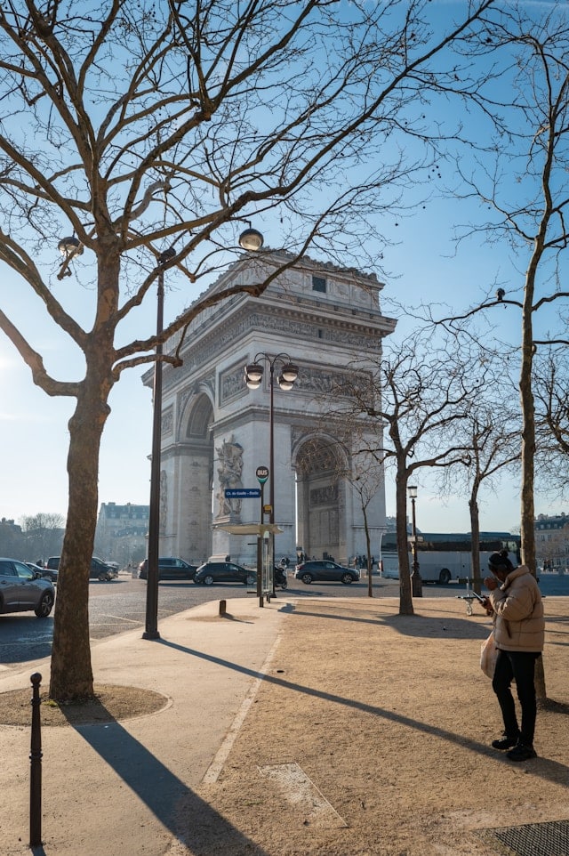 L'arc de Triomphe de Paris vu de la la place de l'2toile