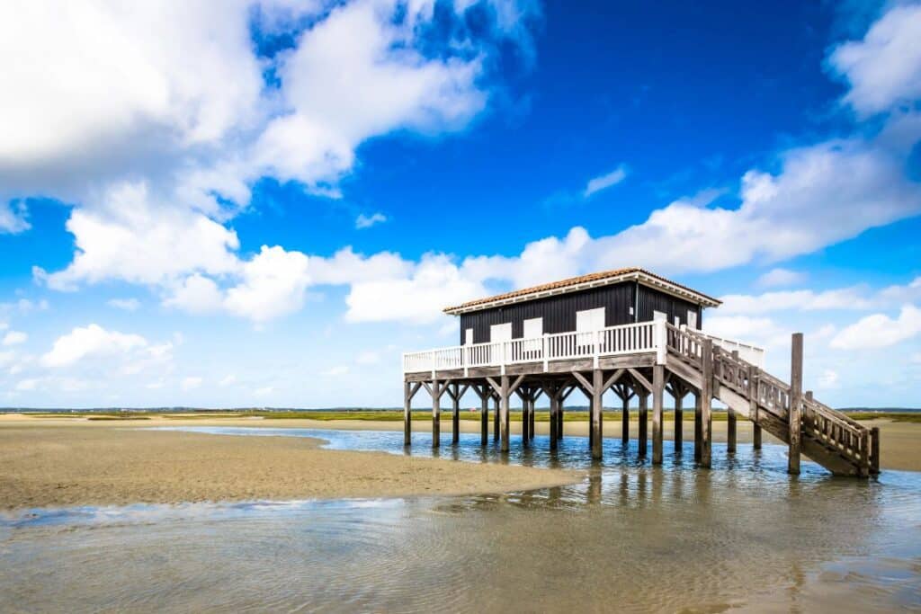 Une cabane Tchanquée à marée basse.