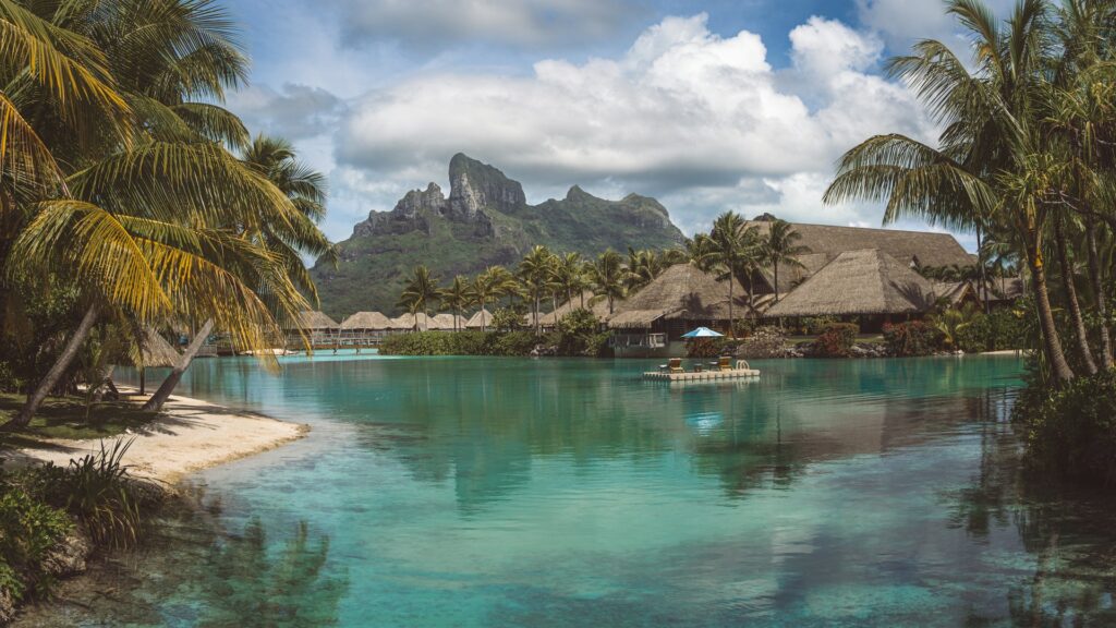 Un hôtel sur pilotis à Bora Bora
