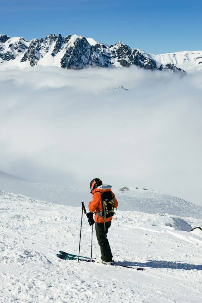 Un skieur à Chamonix