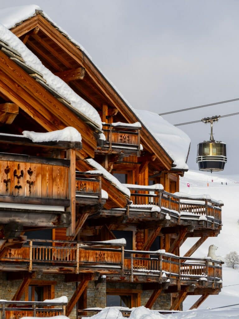 Un chalet à Courchevel et oeufs