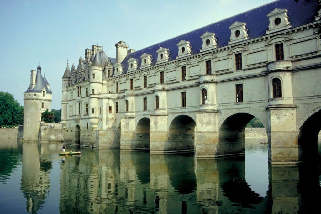 Le château de Chenonceau, une attraction à visiter lors d'un séjour camping en Val de Loire.
