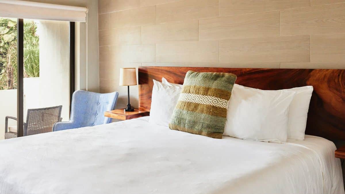 Une chambre d'hôtel cosy