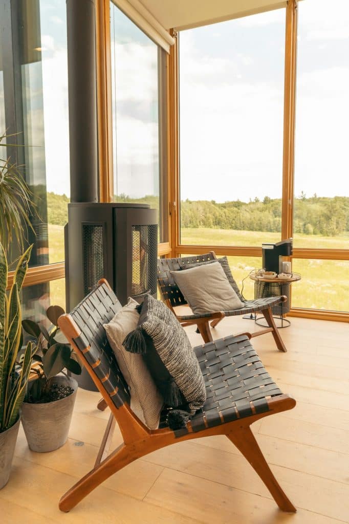 Salon avec vue dans une location saisonnière