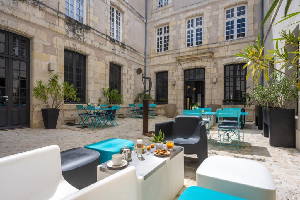 Le patio de l'hôtel La Monnaie La Rochelle