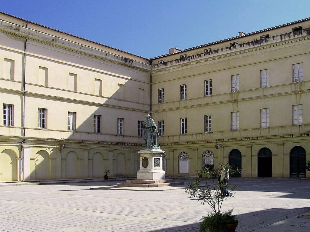 Cour du Musée Fesch à Ajaccio