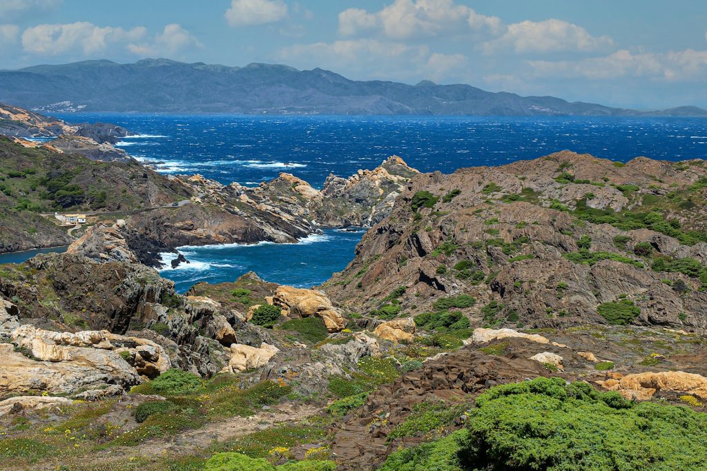 Panorama sur la côte prise lors d'une randonnée dans la parc naturel du Cap de Creus
