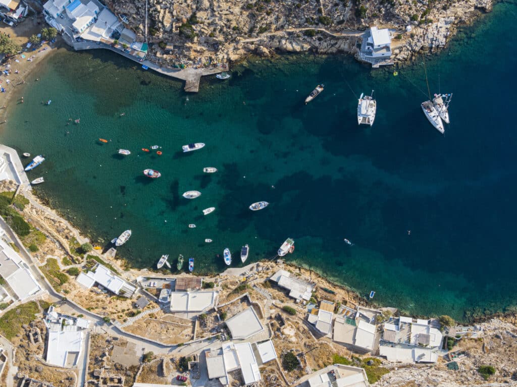 Vue aérienne du port de Cheronissos