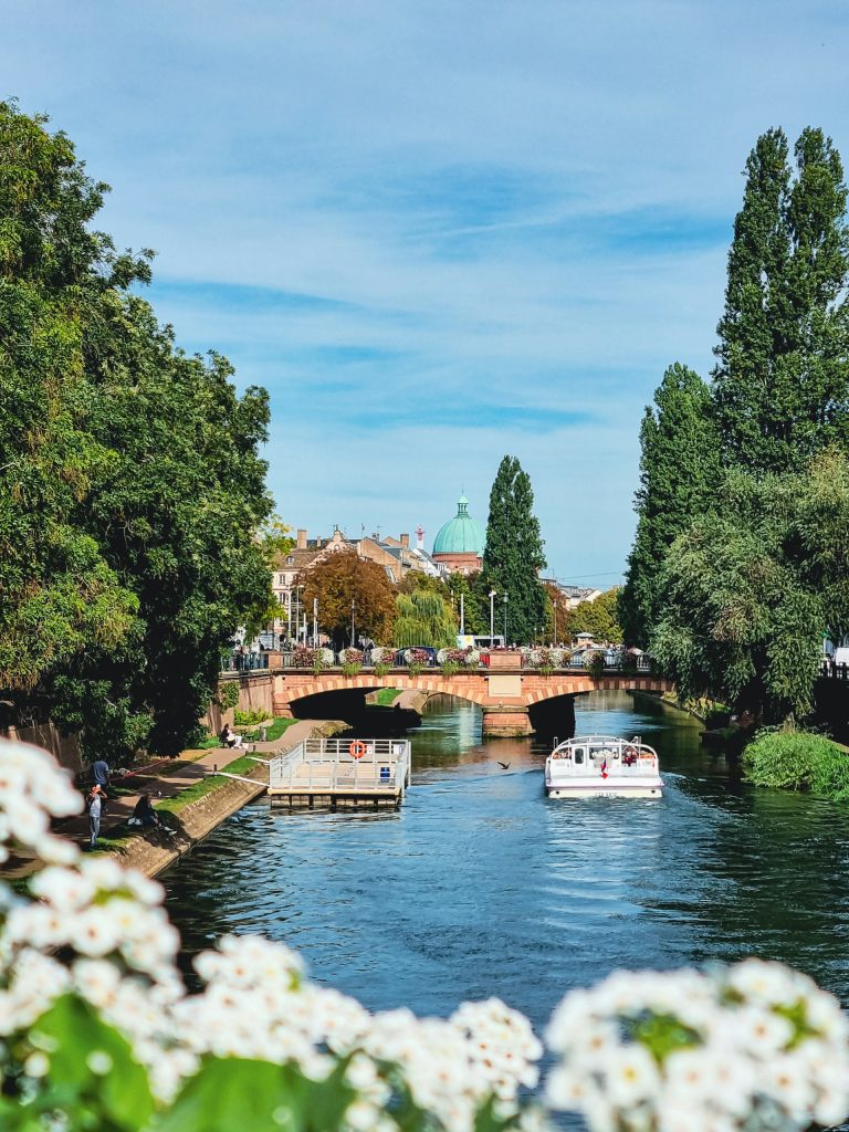 Balade en bateau sur l'Ill à Strasbourg