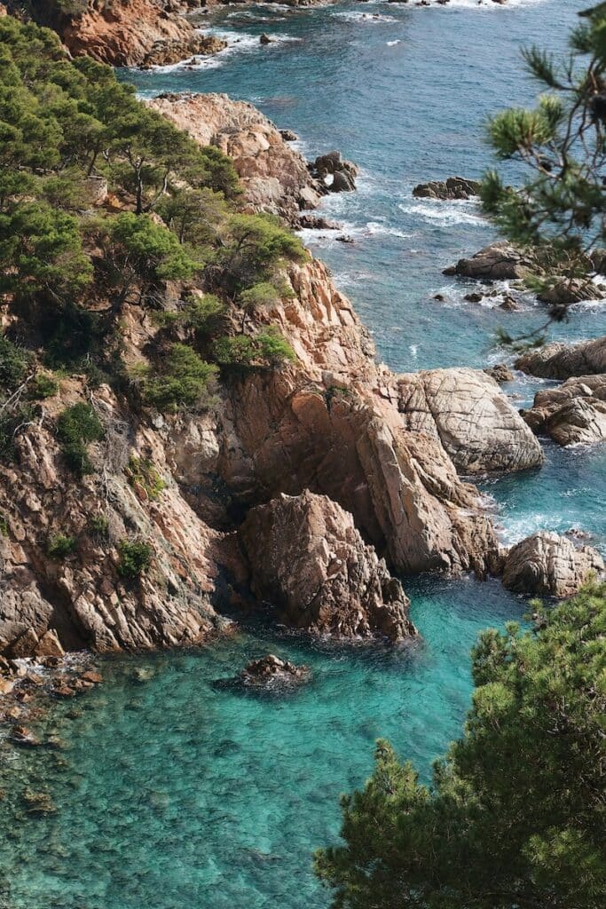 Le côte sauvage de Palamos vue du camino da ronda.