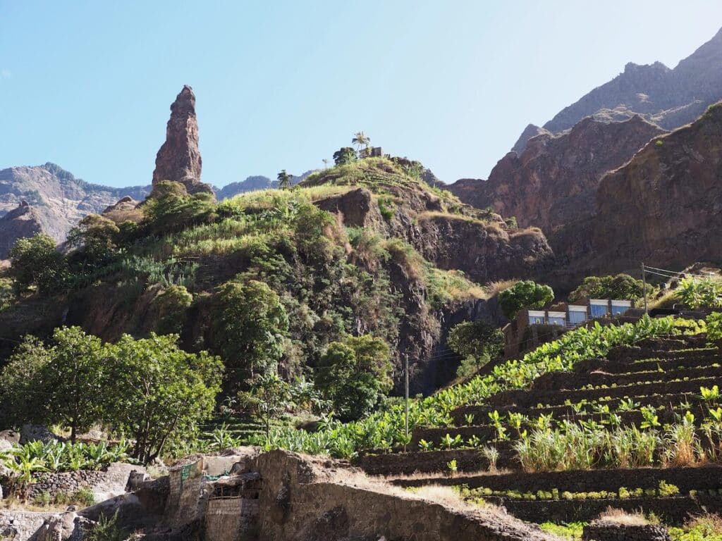 Pic montagneux dans la vallée de Xo-Xo à l'île de Santo Antao au Cap Vert